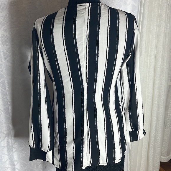 Fashion Nova high/low shirt - Picture 8 of 9